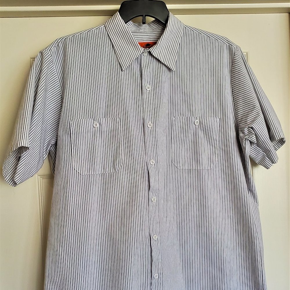 Red Kap White/Blue Strip Button Front Poly/Cotton Blend Short Work Shirt (XL)